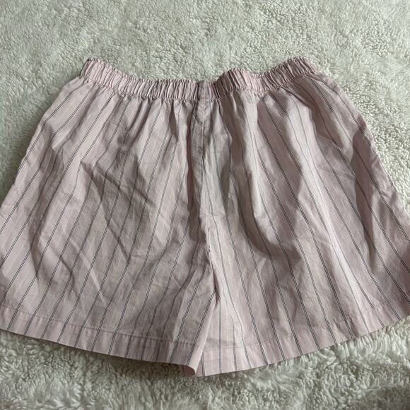 Skims Small Pale Pink Pencil Stripe Cotton Poplin Shorts NWT Cotton Clean Core - Picture 2 of 6
